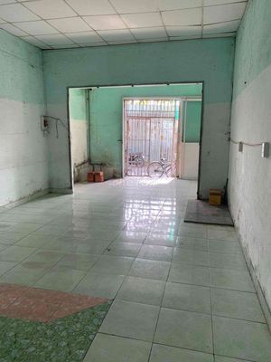 4 x25 meters-four bedroom through the back alley.