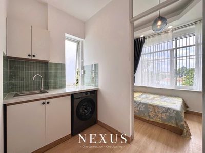 Nice new bedroom. A large window room full of furniture, private washing machine near District 3, New York.