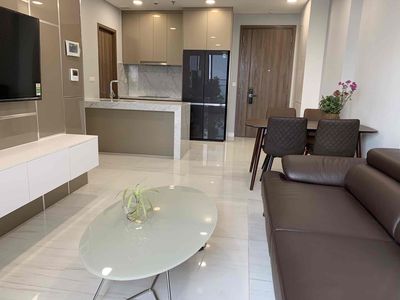 Renting fast to the bedroom, Dupinx at the Kingdom 101 apartment.