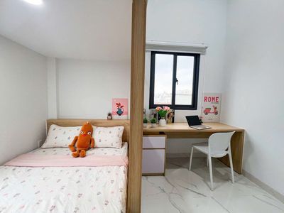 The new two-space house sleeps. One-foot-one is super clean because it's a new home.