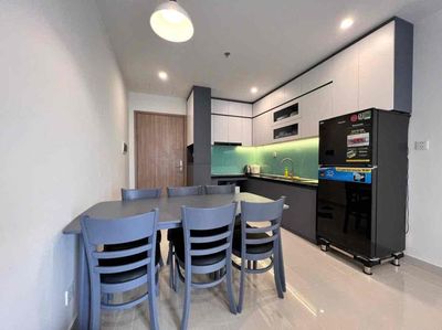 Three full bedrooms exactly 12/20 vnds, carry your suitcase.