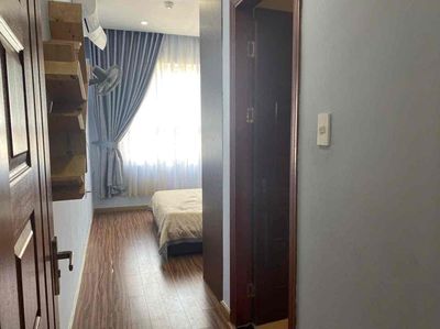 The owner of Richstar's apartment is renting two bedrooms. Two full-on toilets, 12 million worth of furniture.