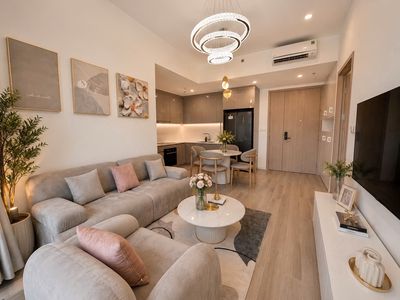 The good cart rents one bedroom, two bedrooms, three bedrooms good, ready for the beautiful interior of District 9