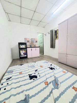 A full student's room near the University of ueh.