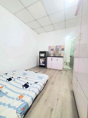 A full student's room near the University of ueh.