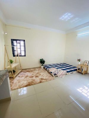 Room near hutech, D1, D2 for 3.5 to 4.3 million.