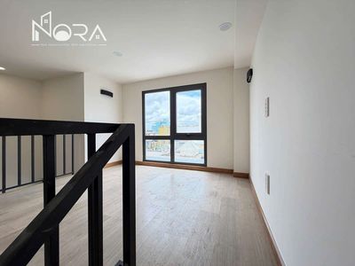 Rent a room with an A.J. Full Seven near the District of 10 Levitage Park.
