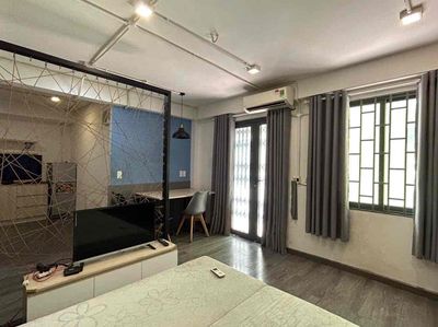 A comfortable service apartment near a market full of medicine