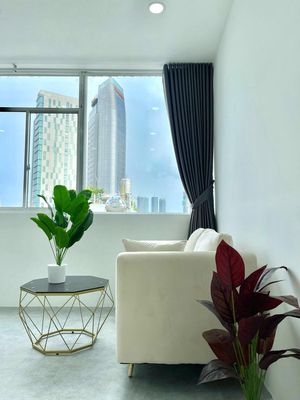 Hot Studios 45 m - Clean kitchen, balcony, full interior, private washing machine near District 1