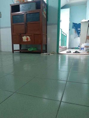 A single floor motel, 70 meters, 2 sleeping, a toilet.