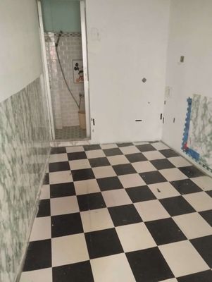 Rent a two-way place for 4 million.