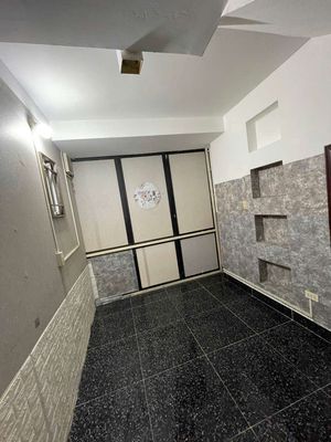 Rent a two-way place for 4 million.
