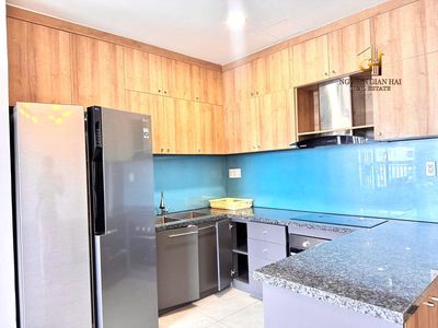 Sunrise Riverside 99 m2; broad, cool design