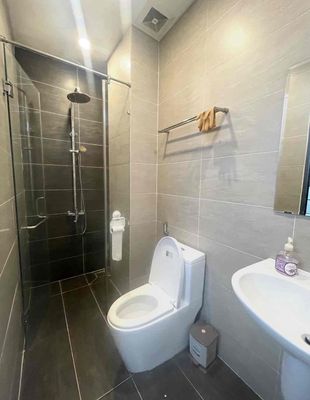 Front two floors, two bedrooms, two toilets, Nguyên Hồng Road, 18711 11, Bình Thạnh