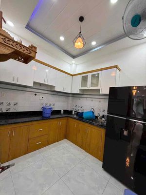 Rent house 3.5 x11 2 bedrooms with an internal P. Security group.