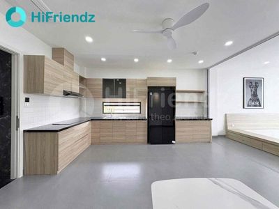 apartment 1 tycol is 45 meters wide, right in the 10th district.