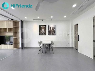 apartment 1 tycol is 45 meters wide, right in the 10th district.