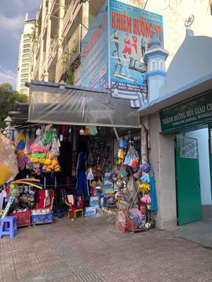renting the angle 3 Nguyễn Trãi - Western Social Market “The Corner of the Veritas