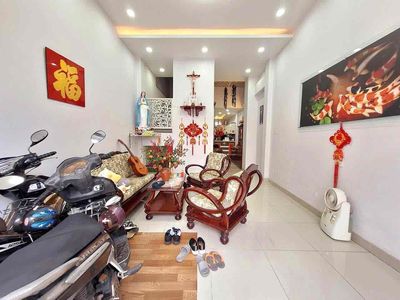 Nice new home wants Tô Ngọc Vân P. The Eastern Society