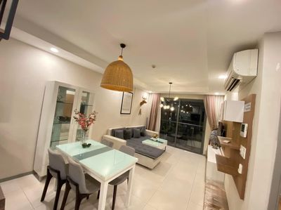 We'll have the Gold View Bay in two bedrooms. Two Beauty Views.