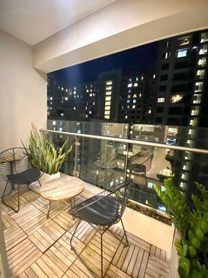We'll have the Gold View Bay in two bedrooms. Two Beauty Views.