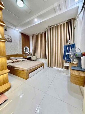 5 meters of New Dealings & Europe, 2 sheets, 4 x 16 meters, 2 bedrooms, 3 toilets