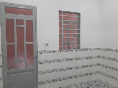 30 meters cheap, secure, convenient, near the market, now free.