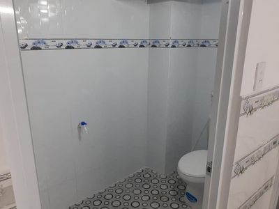 30 meters cheap, secure, convenient, near the market, now free.