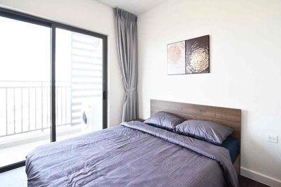 Rent the The Sun Avenue apartment 3 bedrooms - 2nd district