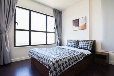 Rent the The Sun Avenue apartment 3 bedrooms - 2nd district
