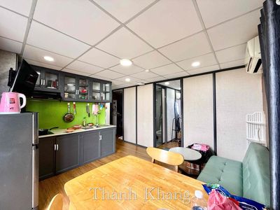 Two bedrooms, two engine service toilets, on Hoàng Sa Coast.