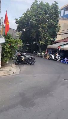 Rent the original two-story front floor 10 meters, near the New Xiang Market