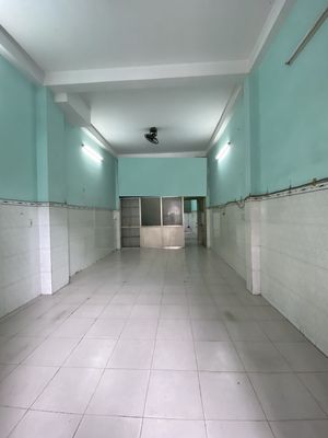 Rent the original two-story front floor 10 meters, near the New Xiang Market