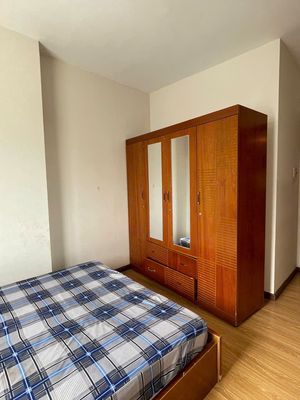 Renting Oren's apartment, 311 Bến Vân Đồn district 4, bid: 16.5 million a month.