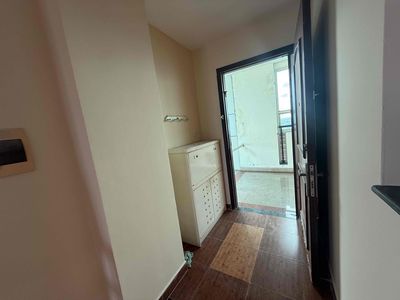 Rent apartment 75 meters, two bedrooms, toilet, corner of two balconys, three windows.