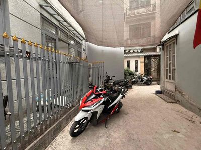House 1 :3 3rd floor bedroom 3 3 toilet 5 x10 m 1041 trần xuân soạn Alley