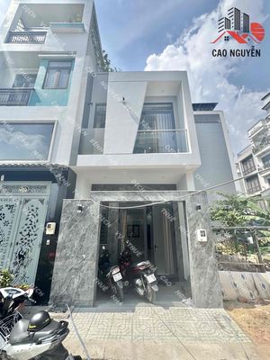 4 x13 1st floor 2 bedroom 2 toilets 18 B Street