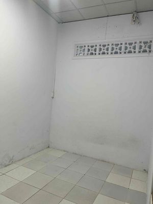 For renting the building right into the University of Business - area 4 x 20 meters level 4-0-0-0-0-0-0-0-0-0-3-3-two bedrooms.