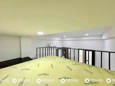 The guard room is 1.8 full interior near an open university shower.