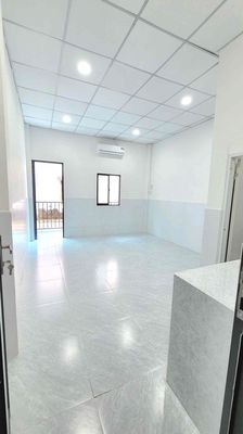 Cool room, air conditioning.