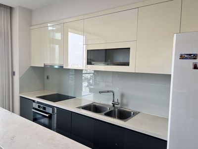 Rent the 1st county apartment. Vinhomes Golden River BaSon 2 bedrooms
