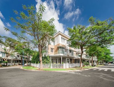 To rent the original house into the merita estate.