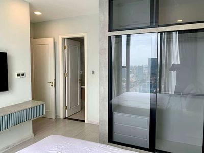 We need to get a quick apartment, a one-room room this month, clear view, new interior!