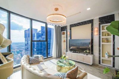 Rent the apartment one, Vinhomes Golden River BaSon. Three bedrooms.