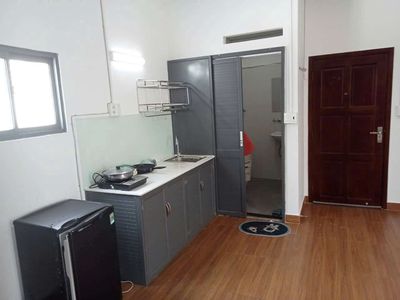 Big, new, nice, high-end furniture, nice, now free room.