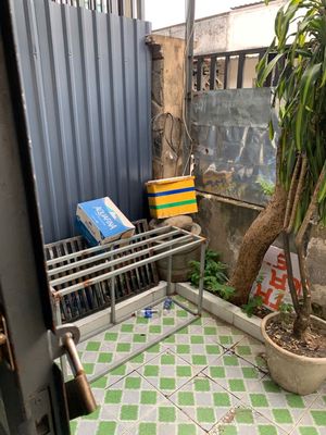 Quốc lộ 1 A, 4 mx18 meters, 2 bedrooms, 2 toilets, alleyways, 5 million