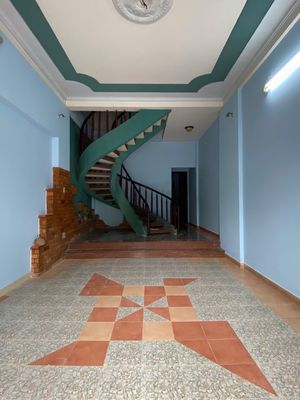 House 4 x 40 meters rent for post office, or storage office, with parking yard