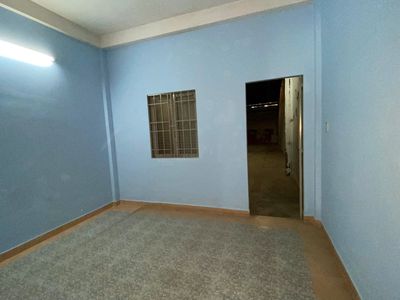 House 4 x 40 meters rent for post office, or storage office, with parking yard