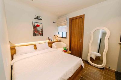 Superscopics are 100% -- only four rooms left.