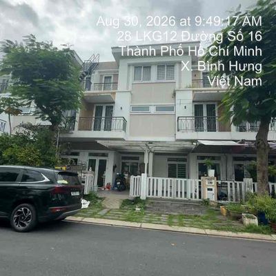 Rent lovera park Street - a pool filler